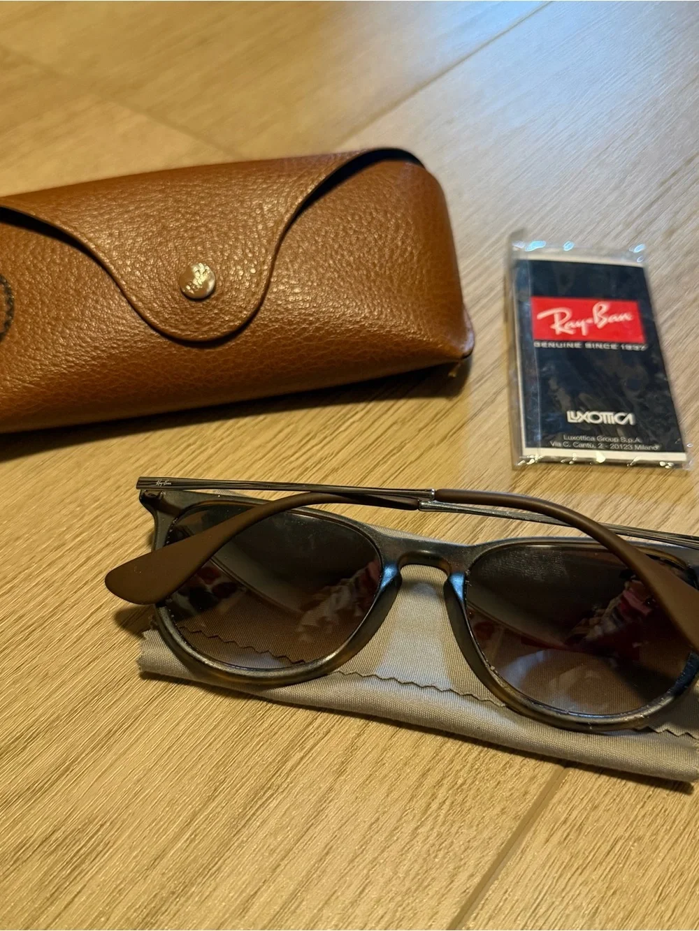 Ray-Ban Women's Brown Gradient Round Sunglasses with Brown Frame
